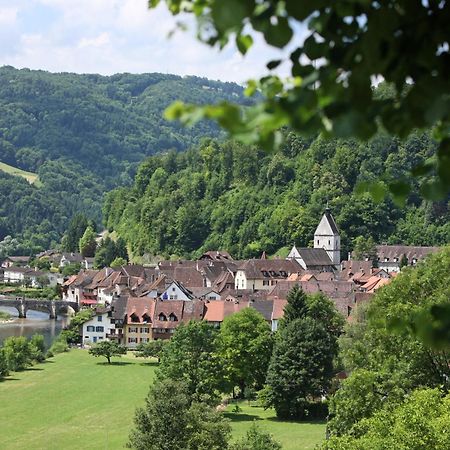 Peanut Medieval Lodge Сент-Юрсен Екстер'єр фото