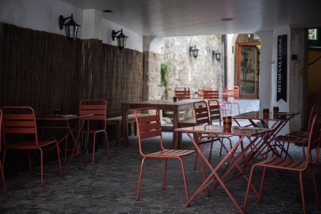Peanut Medieval Lodge Сент-Юрсен Екстер'єр фото