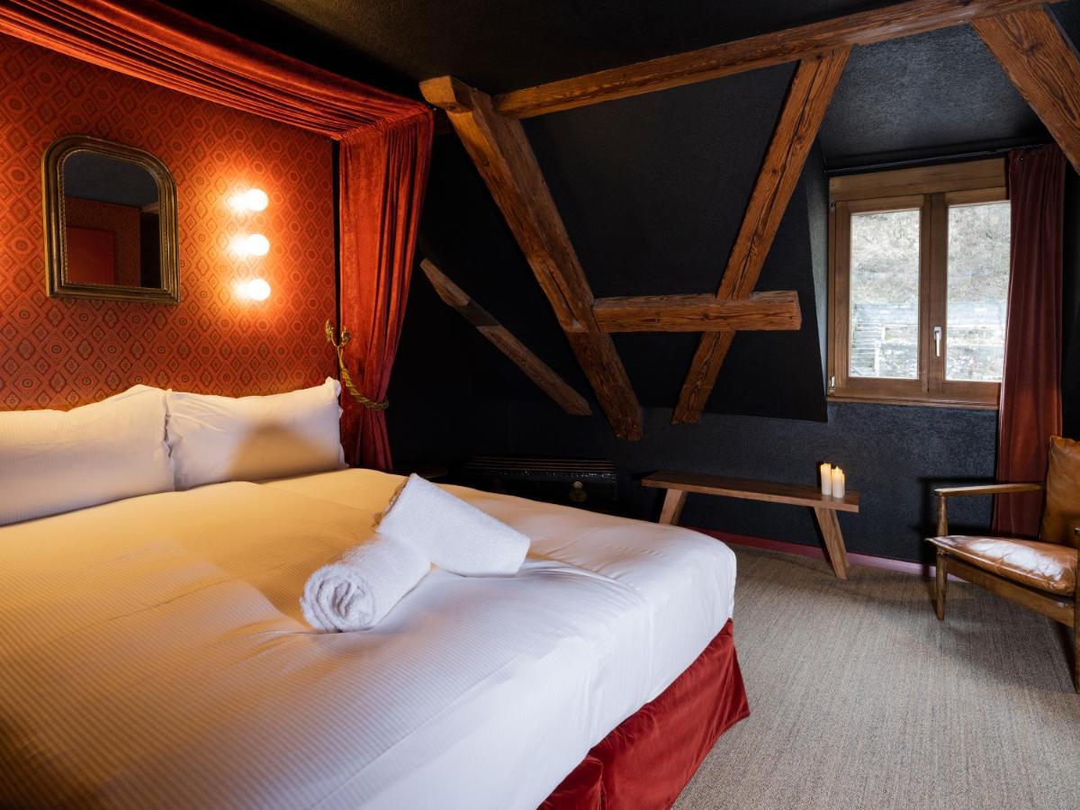 Peanut Medieval Lodge Сент-Юрсен Екстер'єр фото