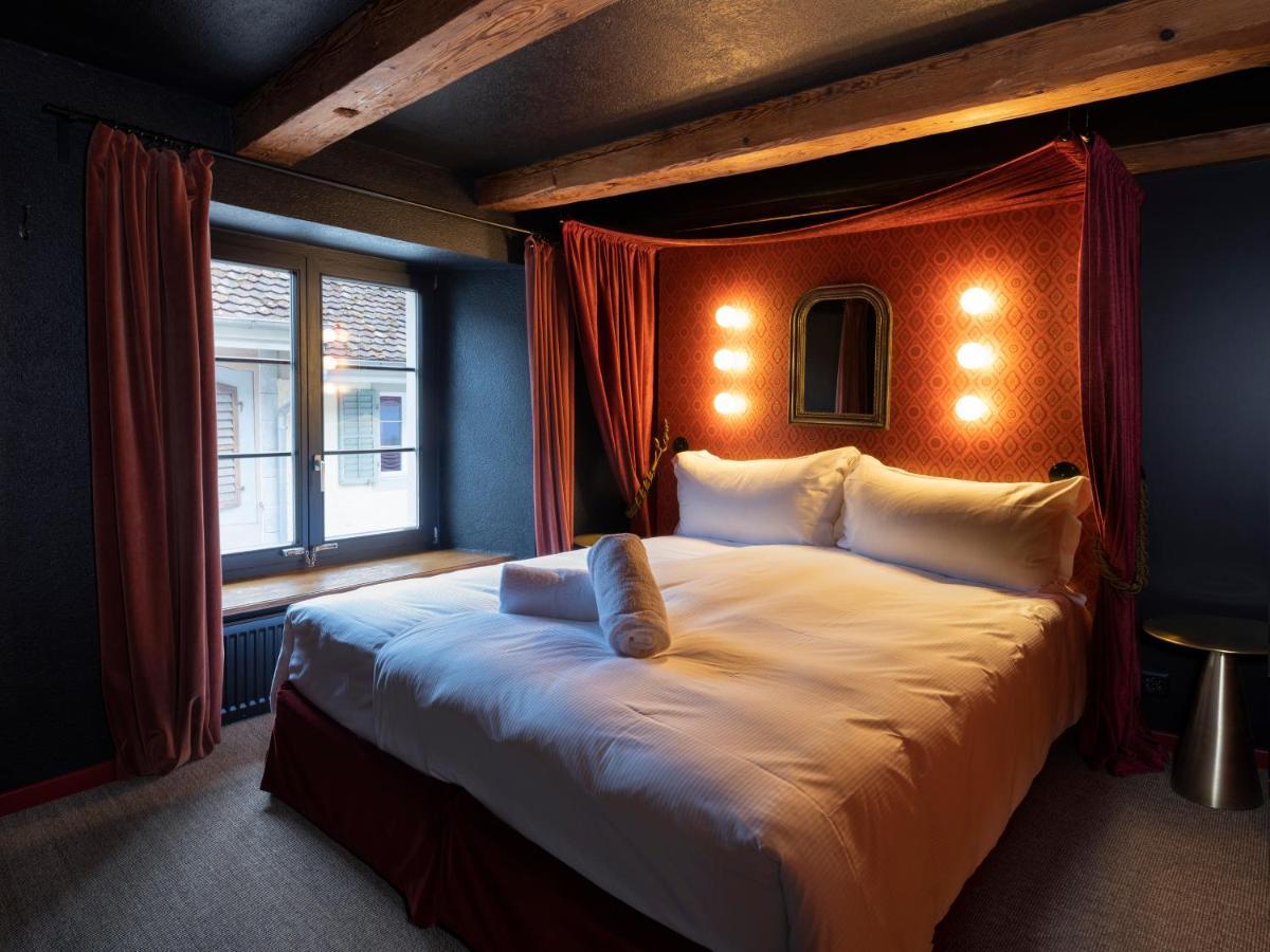 Peanut Medieval Lodge Сент-Юрсен Екстер'єр фото